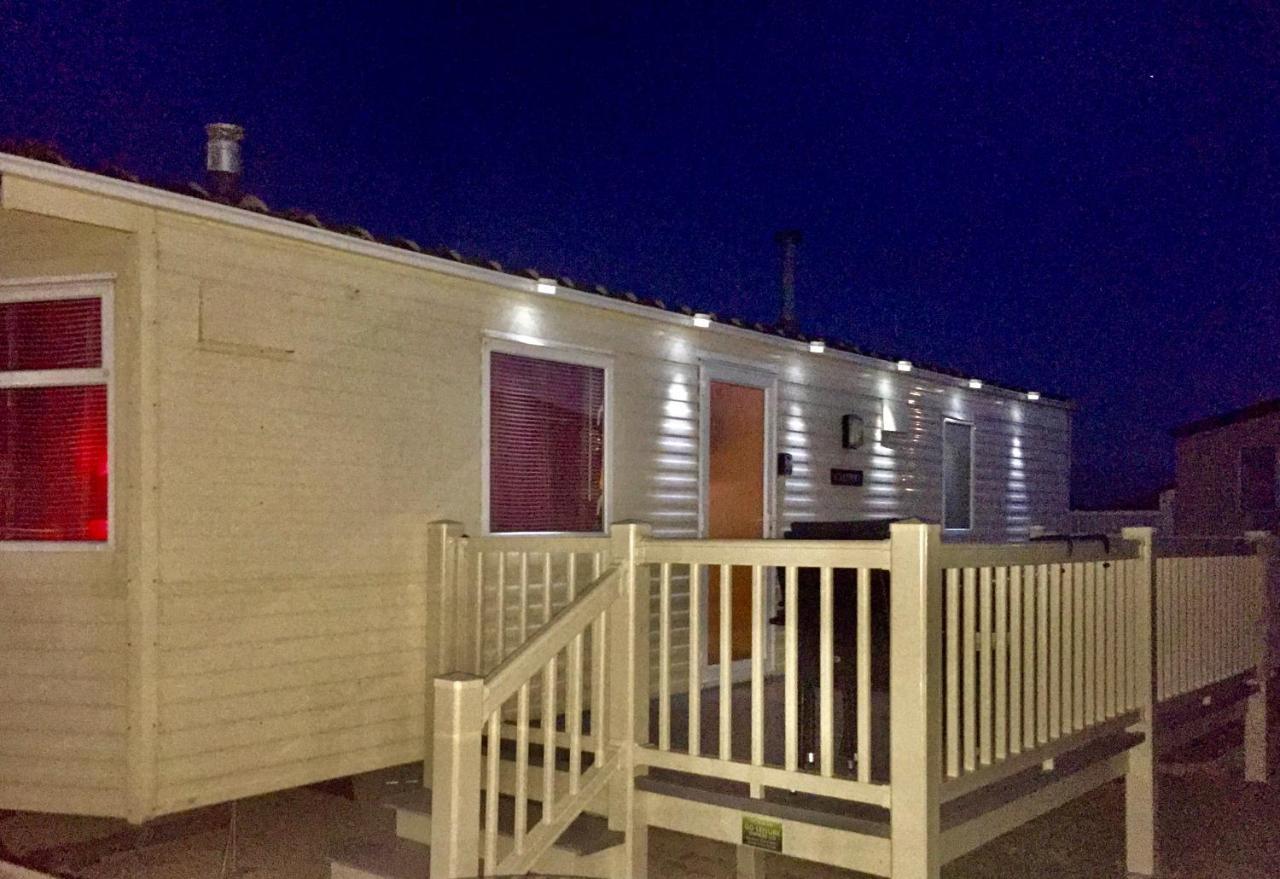 Calypso Hot Tub Breaks Tattershall Lakes Pet Friendly المظهر الخارجي الصورة