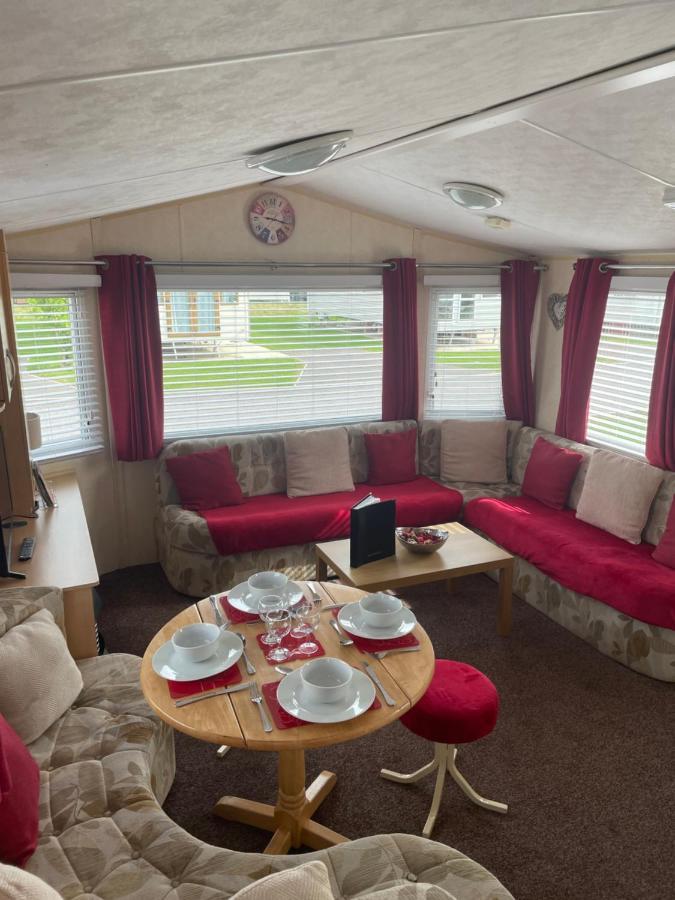 Calypso Hot Tub Breaks Tattershall Lakes Pet Friendly المظهر الخارجي الصورة