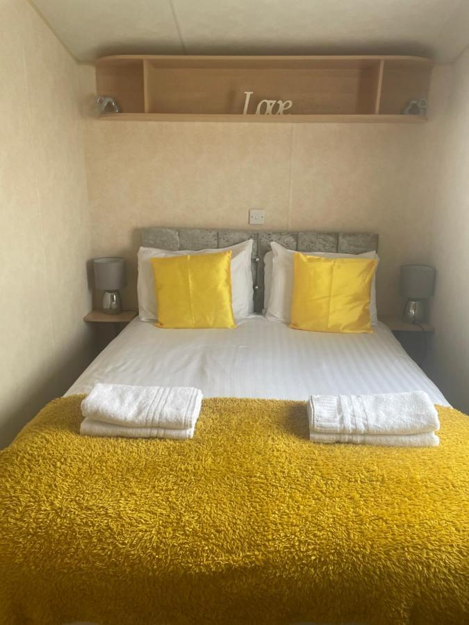 Calypso Hot Tub Breaks Tattershall Lakes Pet Friendly المظهر الخارجي الصورة